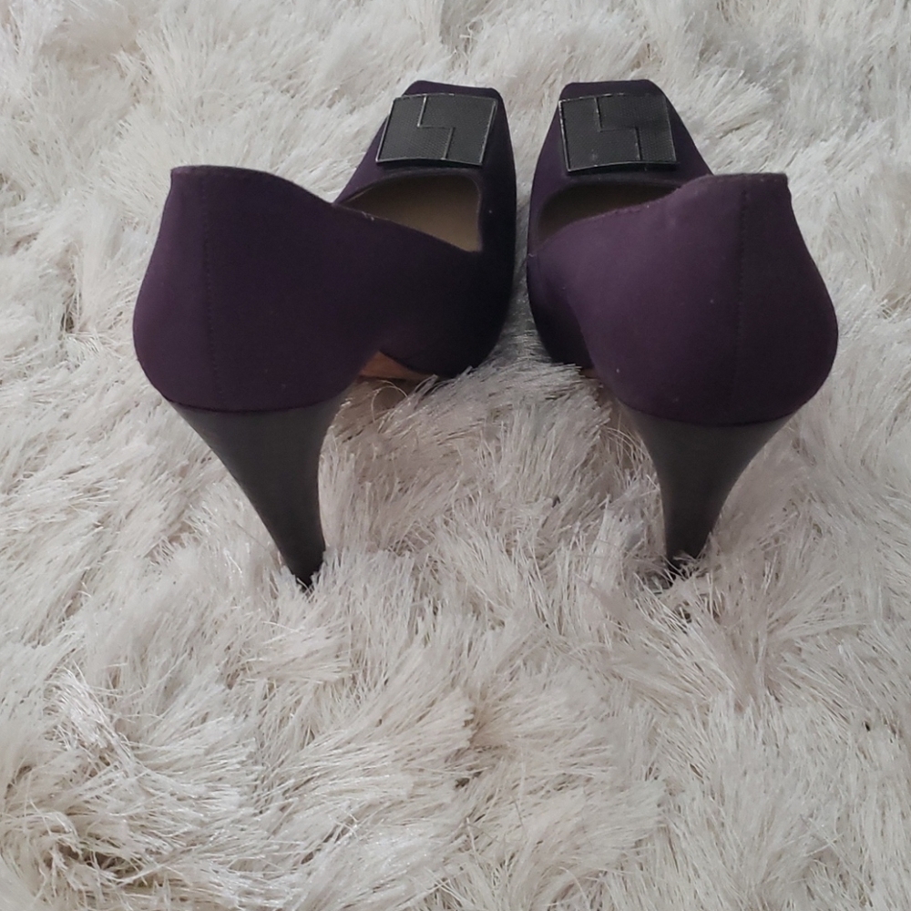 L.A.M.B. Pumps - Picture 3 of 6